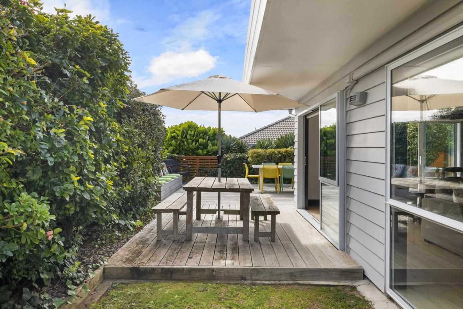Вилла Seaside Beach Retreat - Outdoor Living Маунт-Маунгани Экстерьер фото